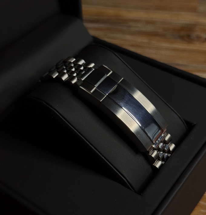 Seiko Mod Datejust Arabic Dial Noire Sans Date
