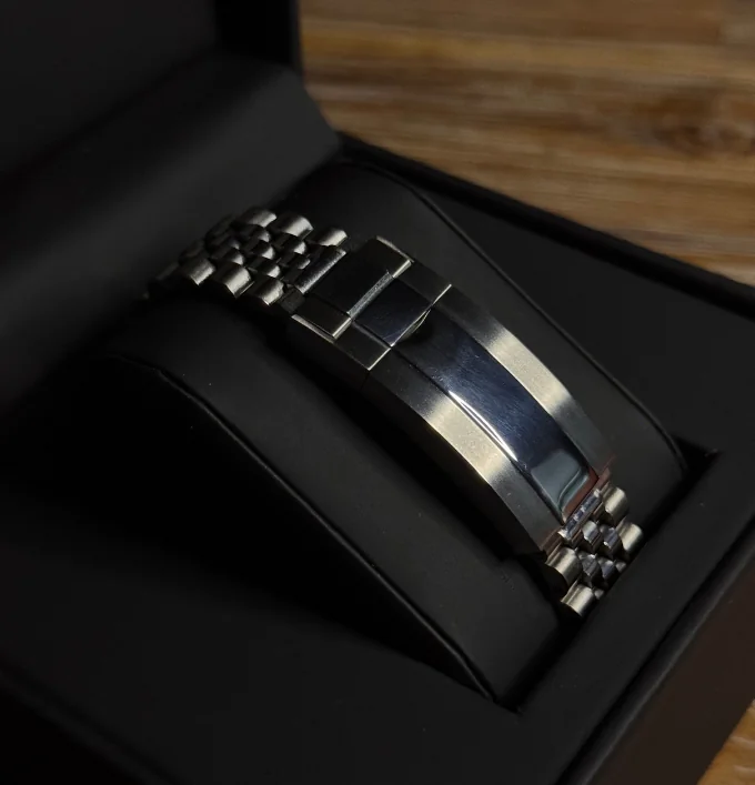 Seiko Mod Datejust Arabic Dial Noire Sans Date